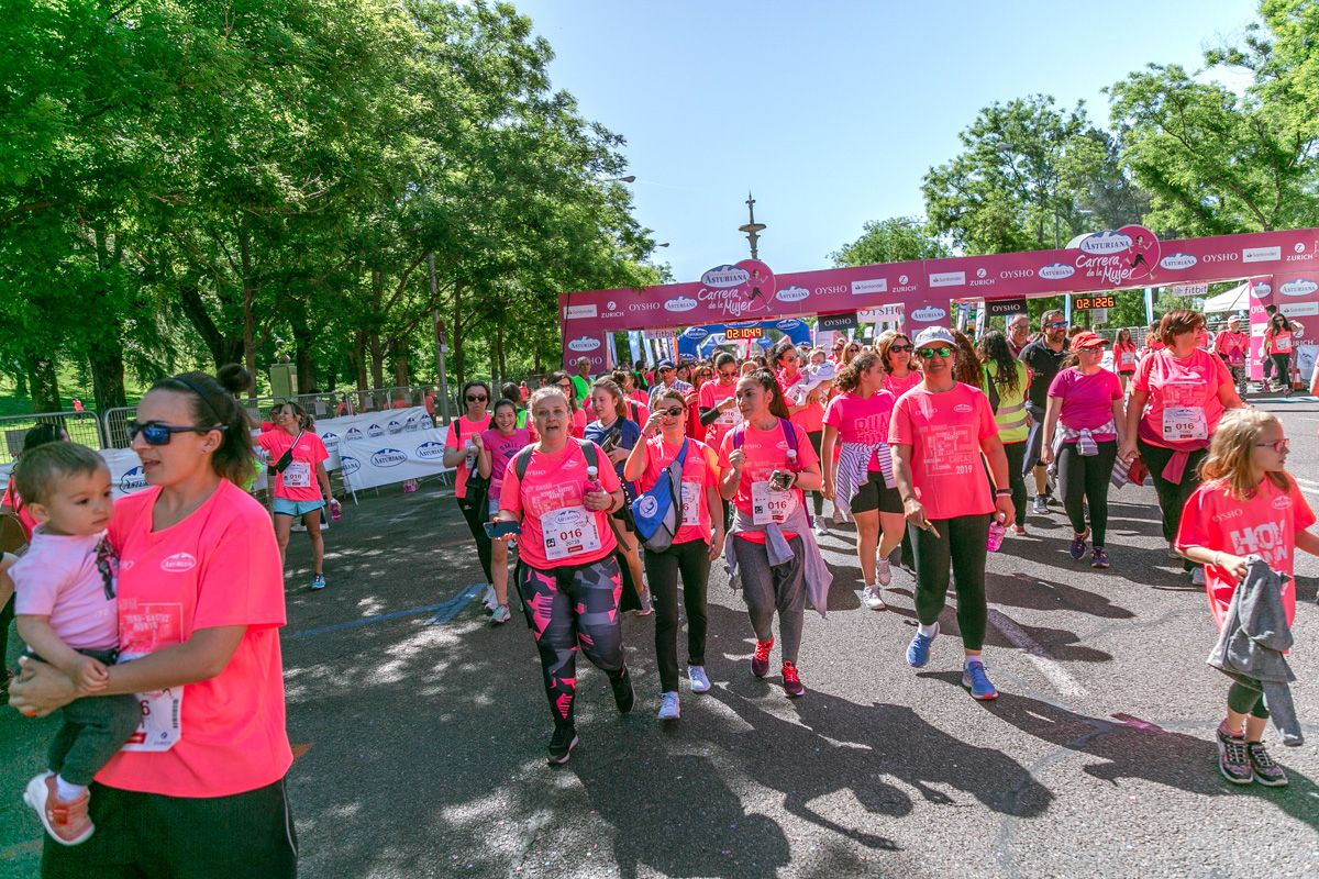 Carrera de la Mujer de Madrid - META, ARCO DERECHO (de 2:10:50 a 2:12:20)