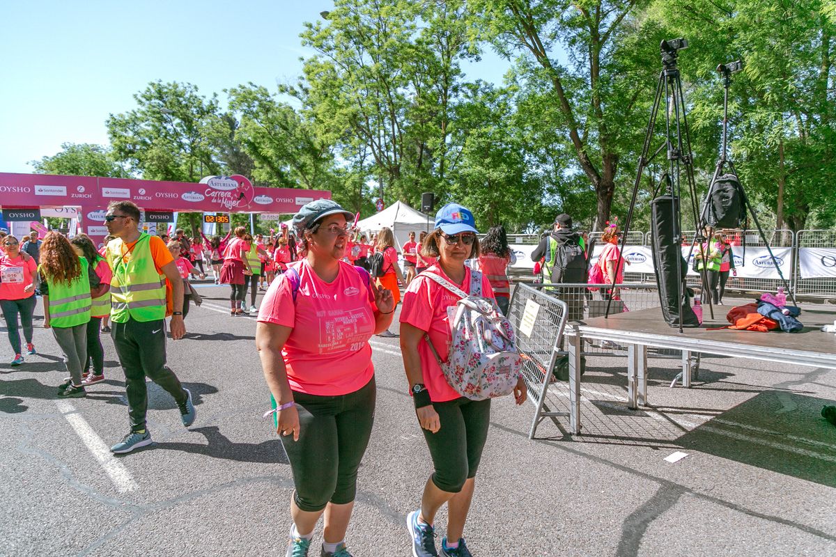 Carrera de la Mujer de Madrid - META, ARCO DERECHO (de 2:10:50 a 2:12:20)