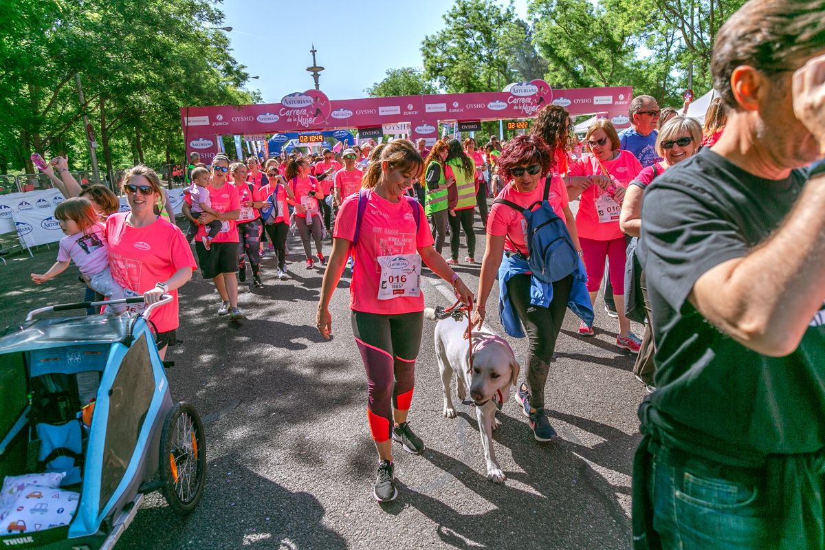 Carrera de la Mujer de Madrid - META, ARCO DERECHO (de 2:10:50 a 2:12:20)
