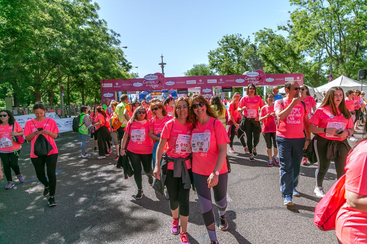 Carrera de la Mujer de Madrid - META, ARCO DERECHO (de 2:12:22 a 2:14:54)