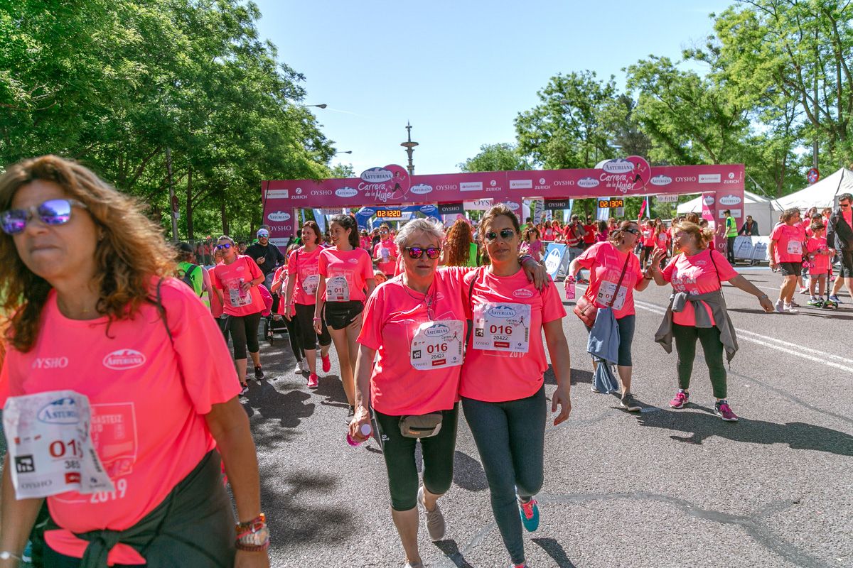 Carrera de la Mujer de Madrid - META, ARCO DERECHO (de 2:10:50 a 2:12:20)