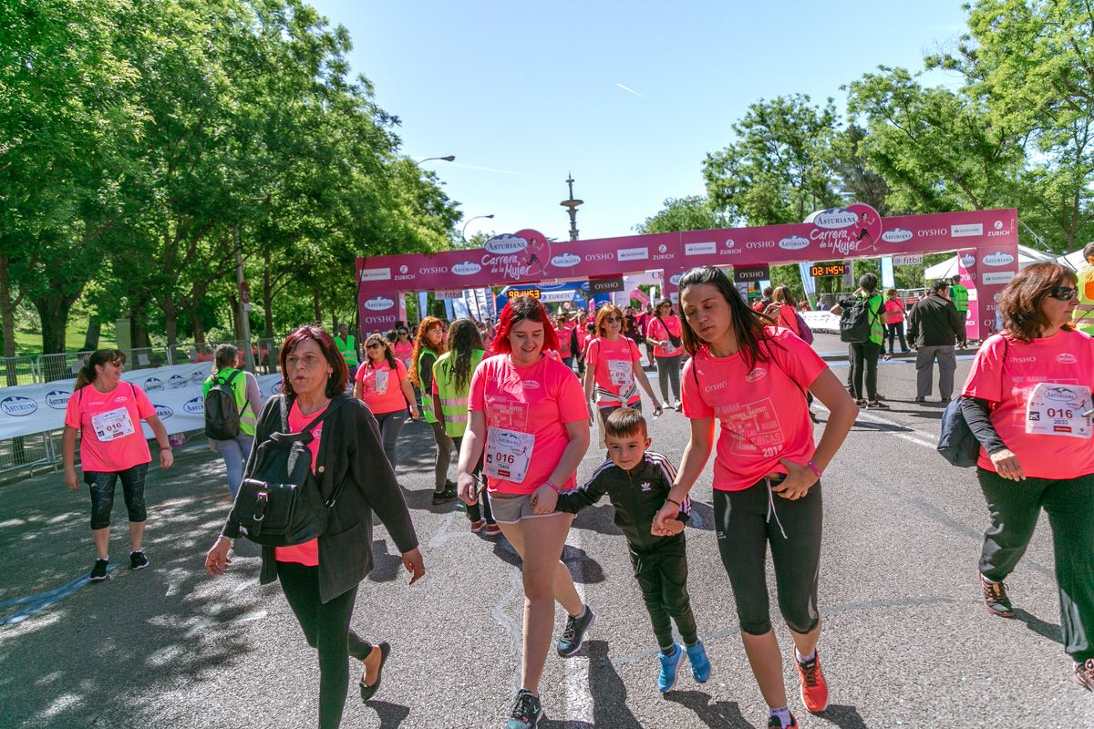 Carrera de la Mujer de Madrid - META, ARCO DERECHO (de 2:12:22 a 2:14:54)