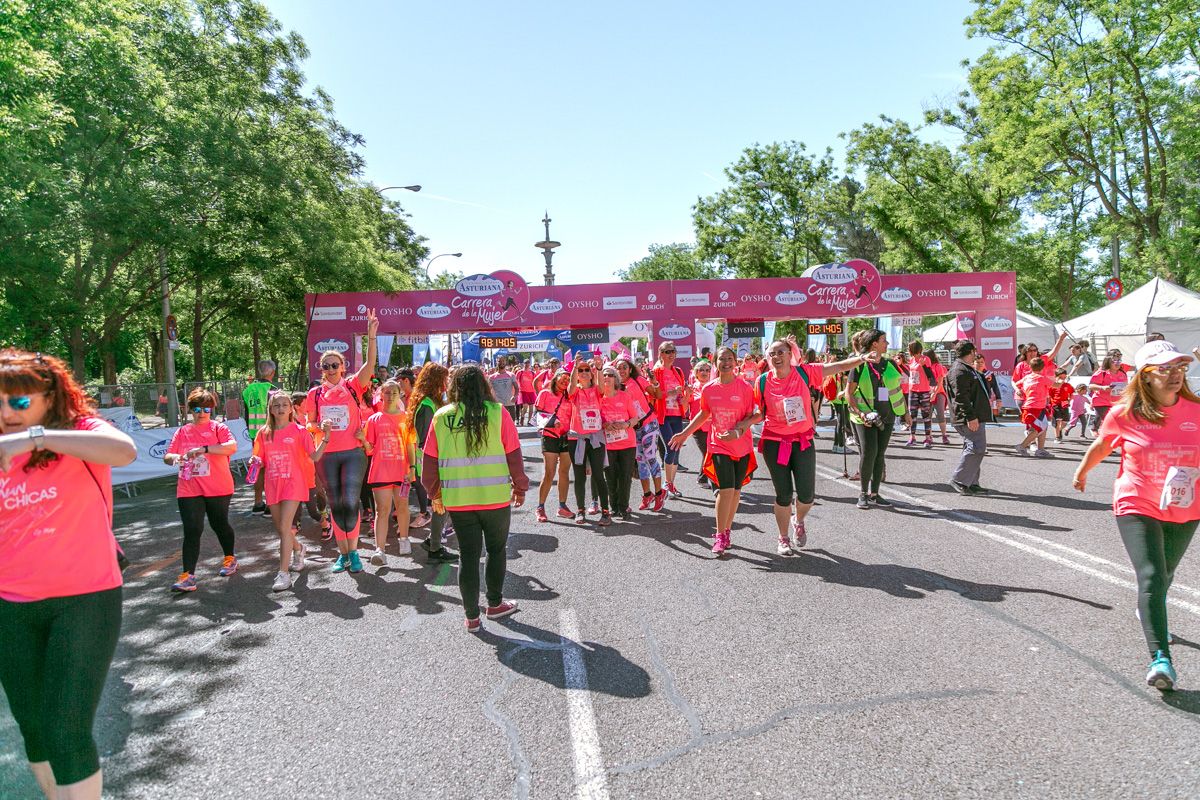 Carrera de la Mujer de Madrid - META, ARCO DERECHO (de 2:12:22 a 2:14:54)