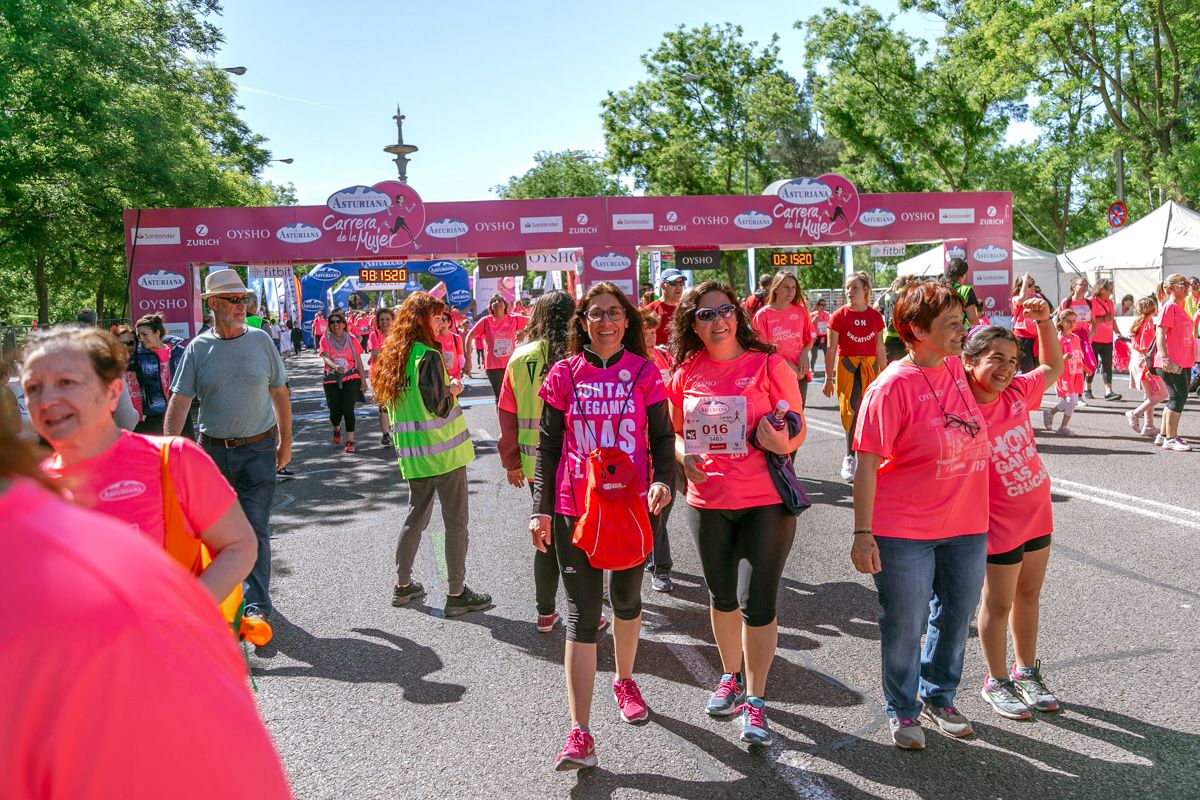 Carrera de la Mujer de Madrid - META, ARCO DERECHO (de 2:15:08 a 2:17:49)