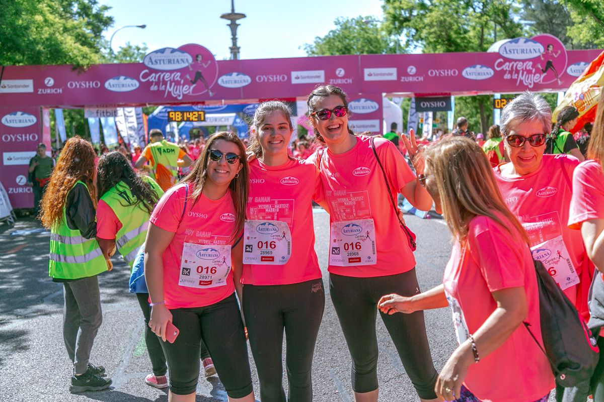 Carrera de la Mujer de Madrid - META, ARCO DERECHO (de 2:12:22 a 2:14:54)