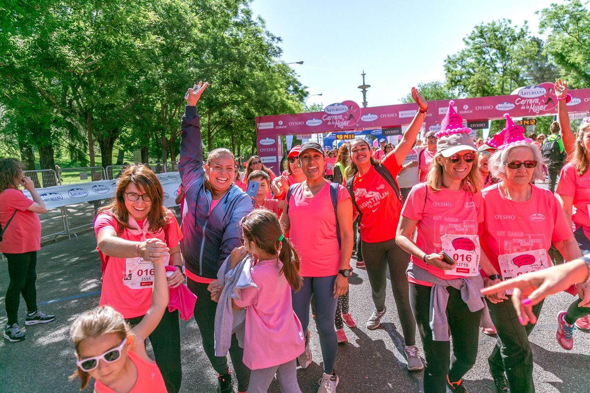 Carrera de la Mujer de Madrid - META, ARCO DERECHO (de 2:12:22 a 2:14:54)