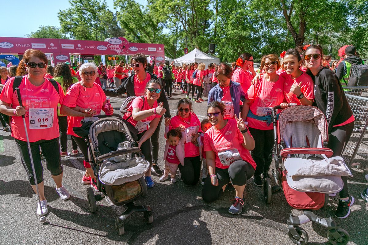 Carrera de la Mujer de Madrid - META, ARCO DERECHO (de 2:15:08 a 2:17:49)