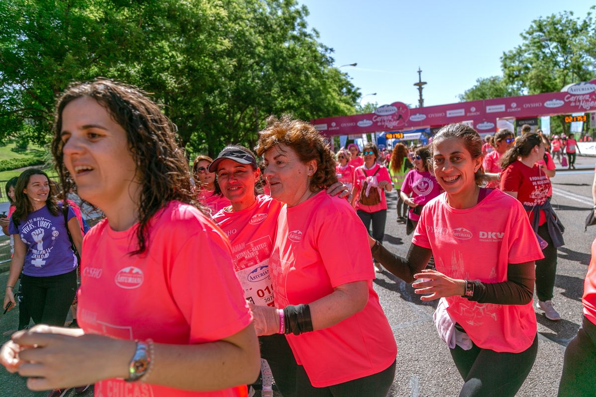 Carrera de la Mujer de Madrid - META, ARCO DERECHO (de 2:17:52 a 2:20:31)