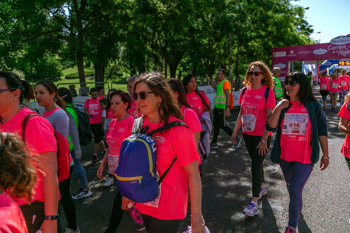Carrera de la Mujer de Madrid - META, ARCO DERECHO (de 2:15:08 a 2:17:49)