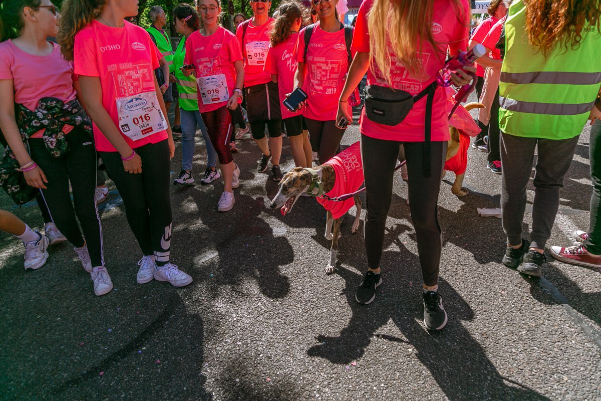 Carrera de la Mujer de Madrid - META, ARCO DERECHO (de 2:15:08 a 2:17:49)