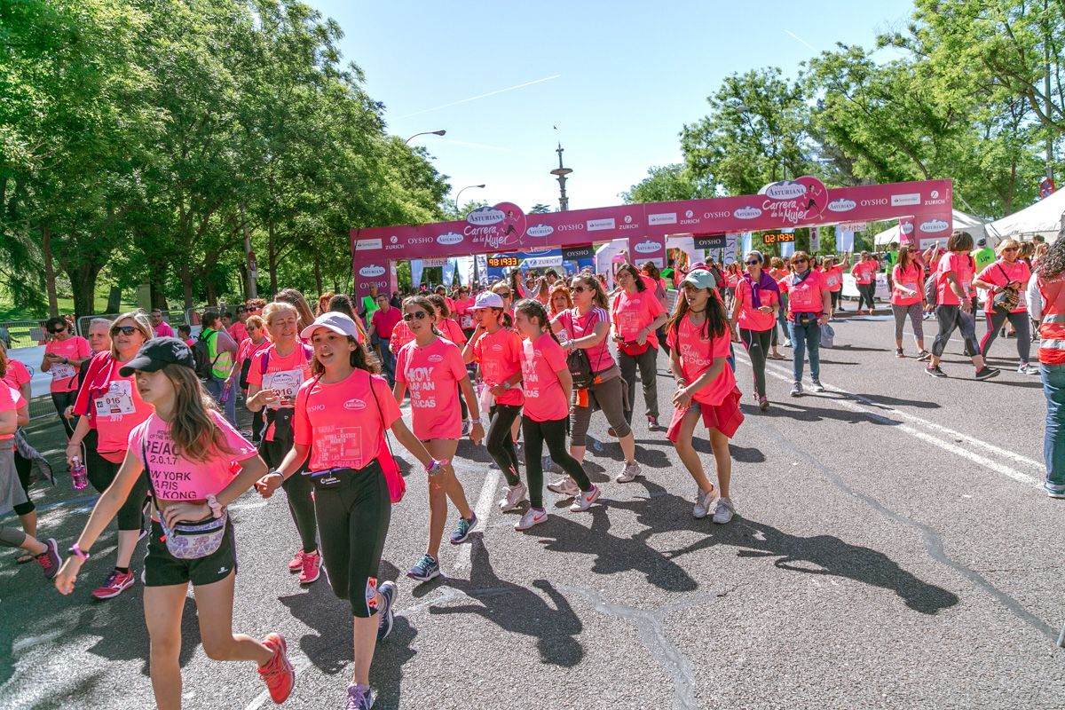 Carrera de la Mujer de Madrid - META, ARCO DERECHO (de 2:17:52 a 2:20:31)