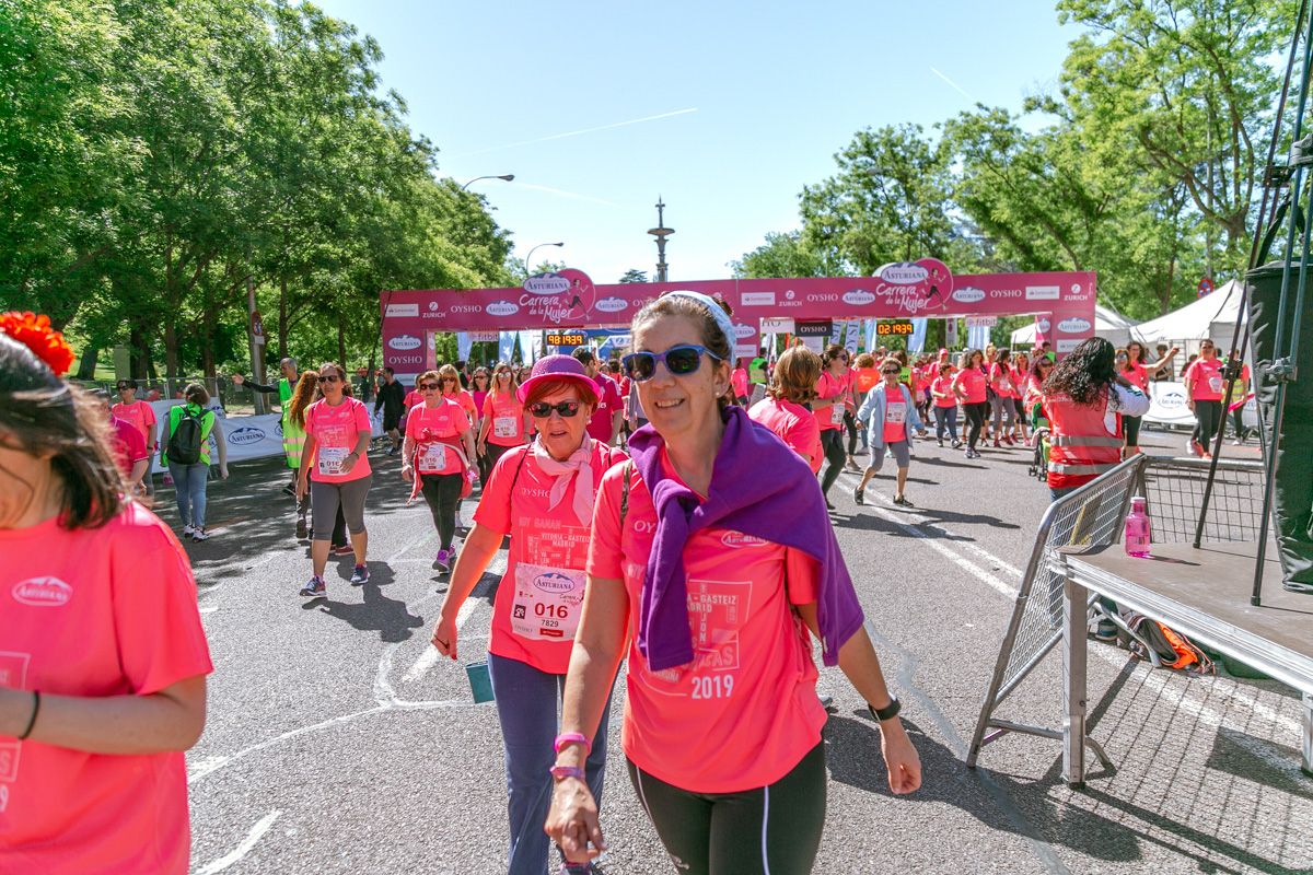 Carrera de la Mujer de Madrid - META, ARCO DERECHO (de 2:17:52 a 2:20:31)