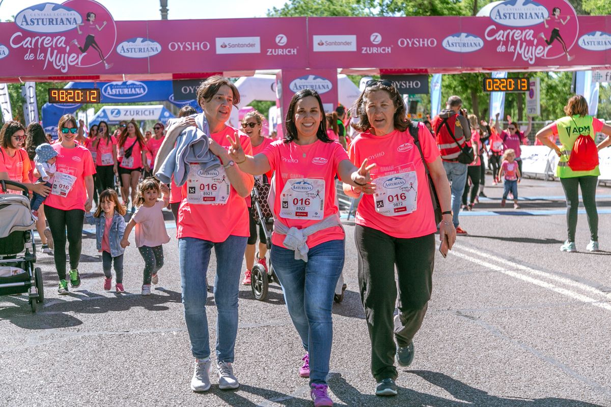 Carrera de la Mujer de Madrid - META, ARCO DERECHO (de 2:17:52 a 2:20:31)