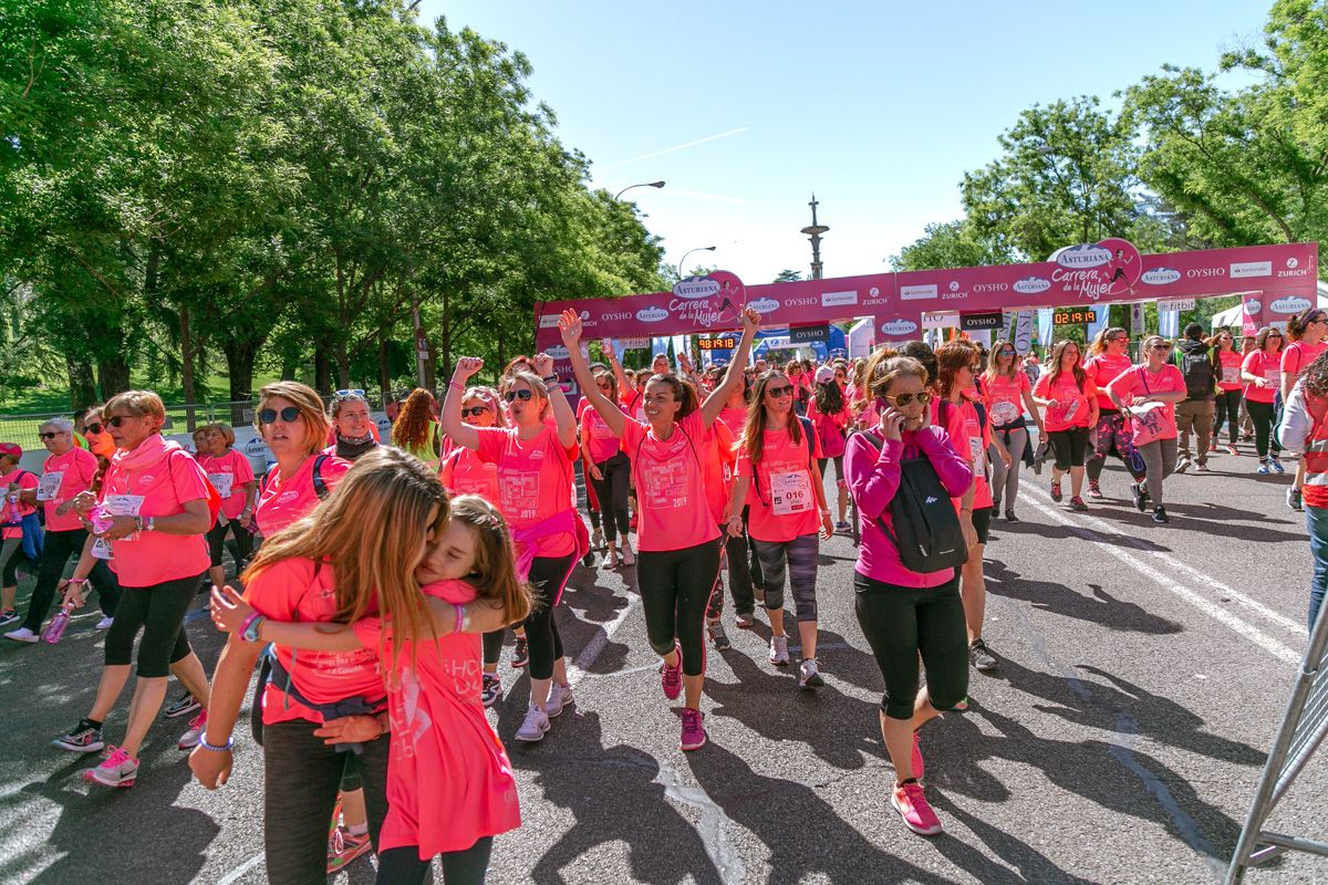Carrera de la Mujer de Madrid - META, ARCO DERECHO (de 2:17:52 a 2:20:31)
