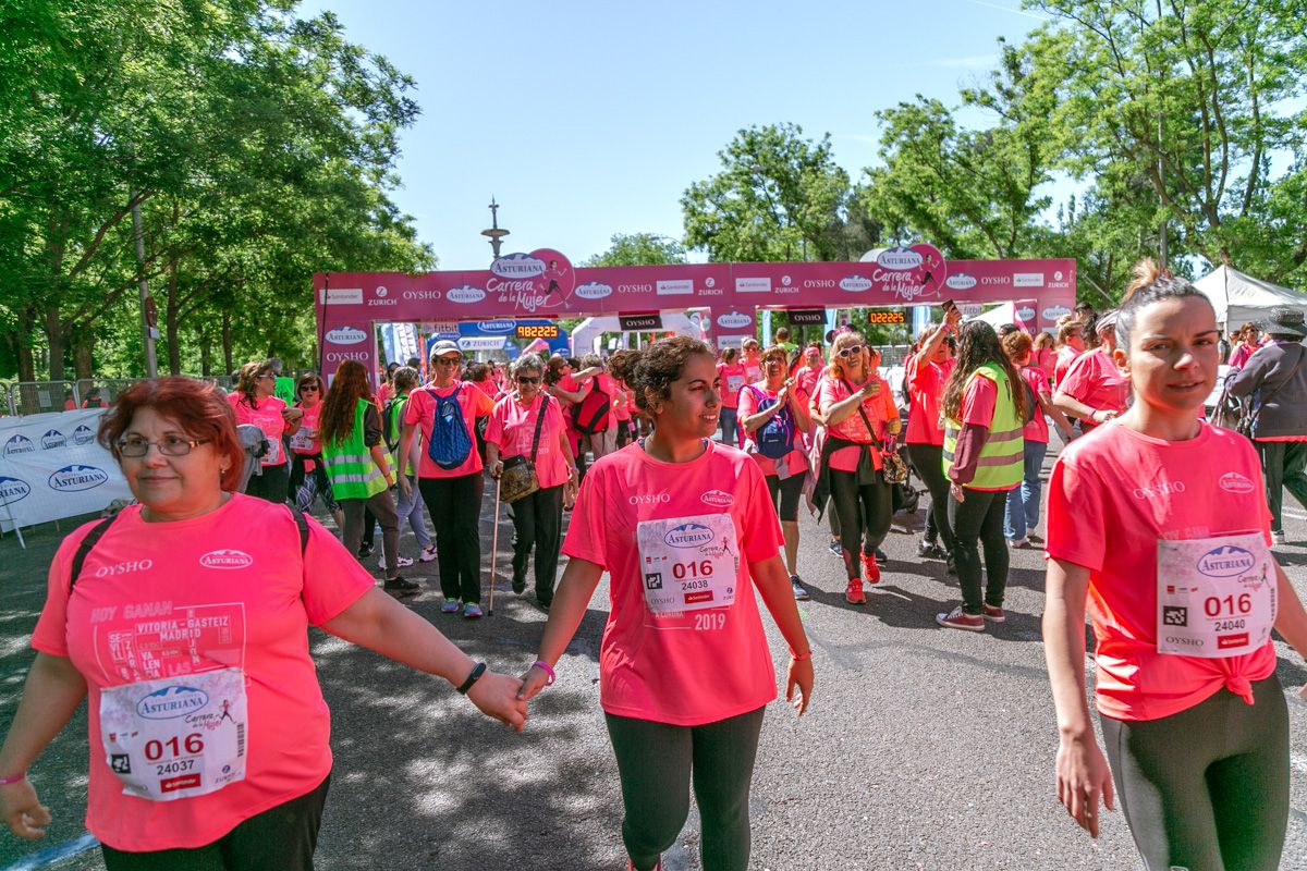 Carrera de la Mujer de Madrid - META, ARCO DERECHO (de 2:20:40 a 2:23:33)