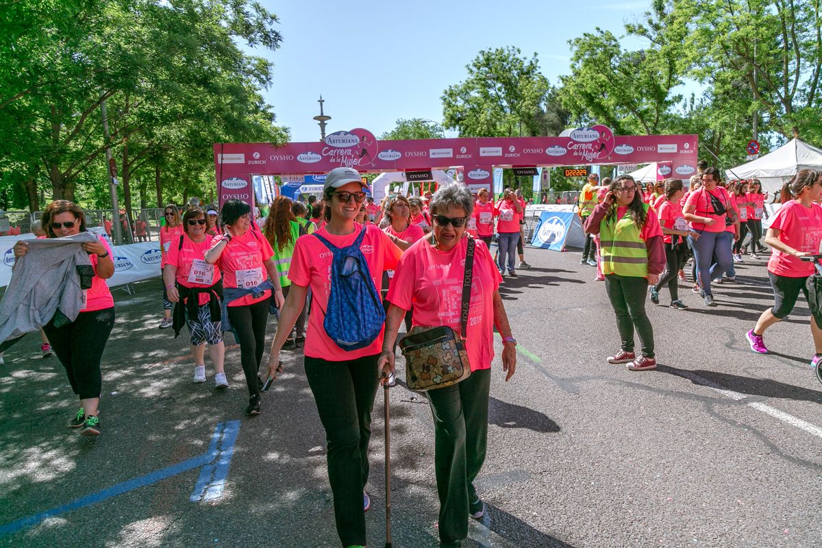 Carrera de la Mujer de Madrid - META, ARCO DERECHO (de 2:20:40 a 2:23:33)