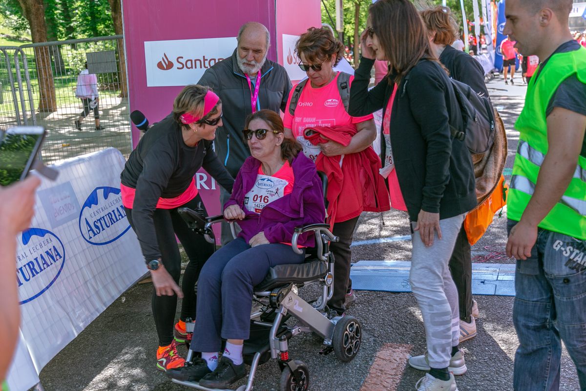 Carrera de la Mujer de Madrid - META, ARCO DERECHO (de 2:20:40 a 2:23:33)
