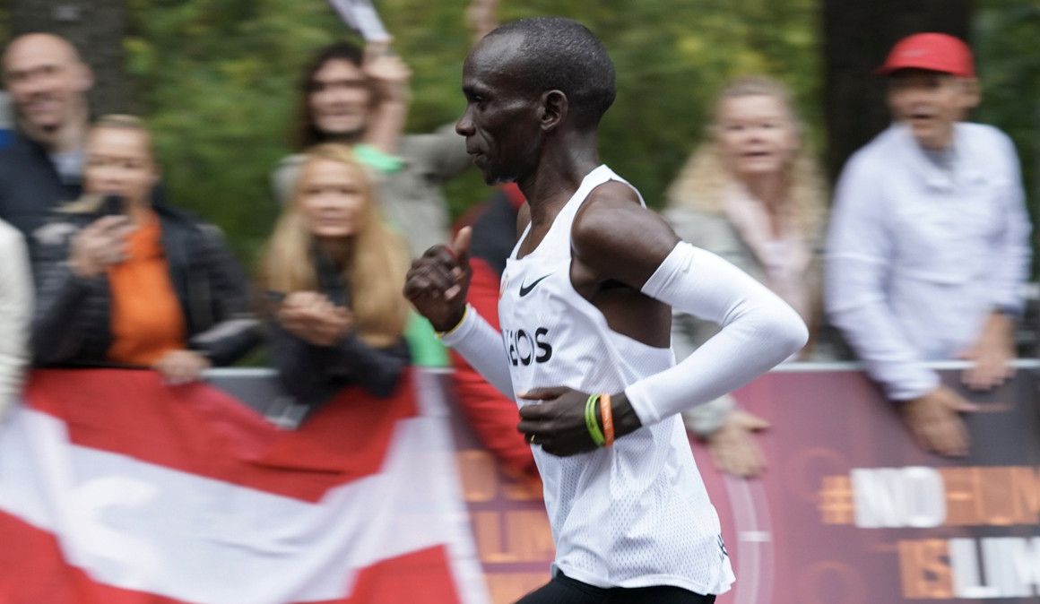 Eliud Kipchoge durante el reto en Viena | INEOS 159 Challenge