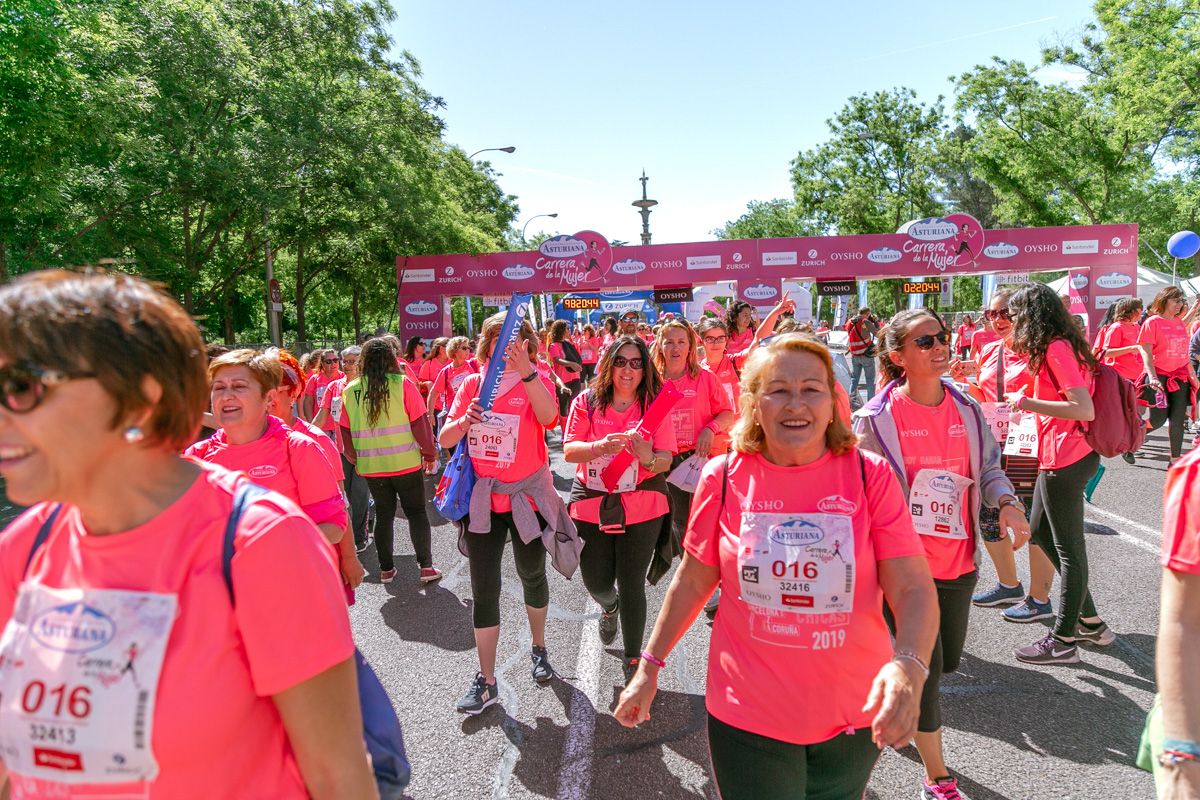 Carrera de la Mujer de Madrid - META, ARCO DERECHO (de 2:20:40 a 2:23:33)