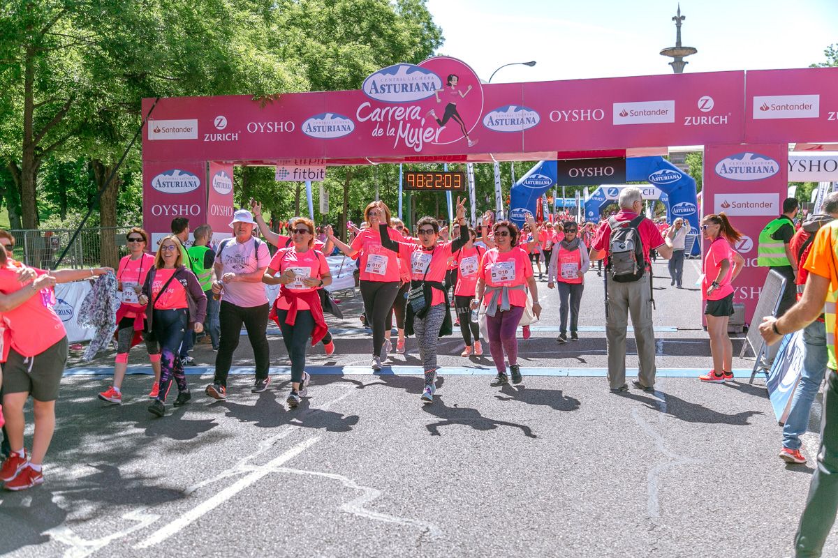 Carrera de la Mujer de Madrid - META, ARCO DERECHO (de 2:20:40 a 2:23:33)