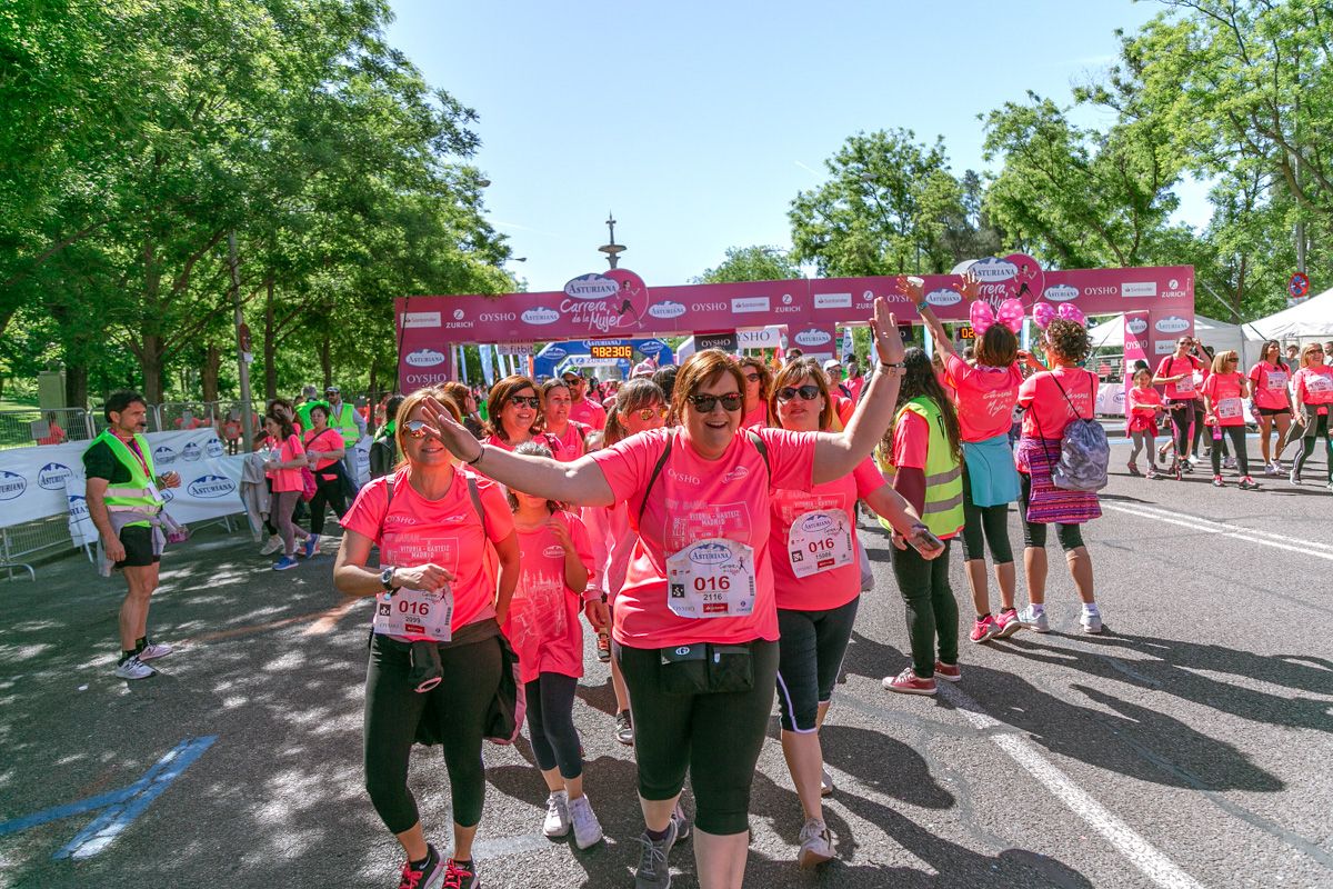 Carrera de la Mujer de Madrid - META, ARCO DERECHO (de 2:20:40 a 2:23:33)