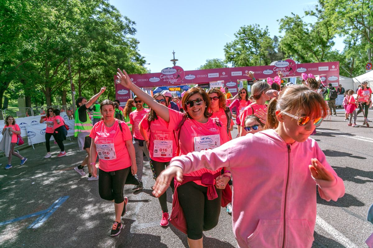 Carrera de la Mujer de Madrid - META, ARCO DERECHO (de 2:20:40 a 2:23:33)
