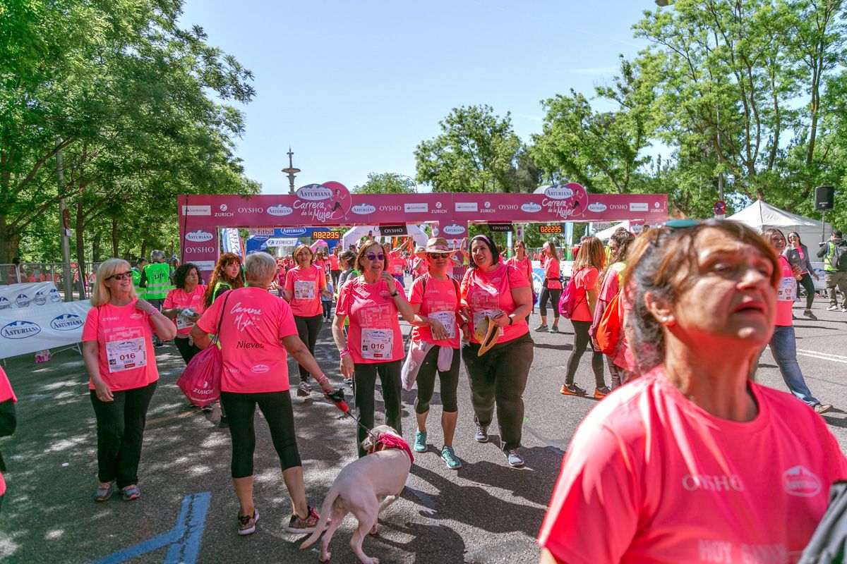 Carrera de la Mujer de Madrid - META, ARCO DERECHO (de 2:20:40 a 2:23:33)