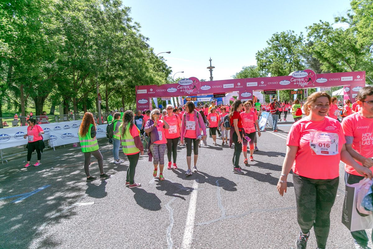 Carrera de la Mujer de Madrid - META, ARCO DERECHO (de 2:20:40 a 2:23:33)