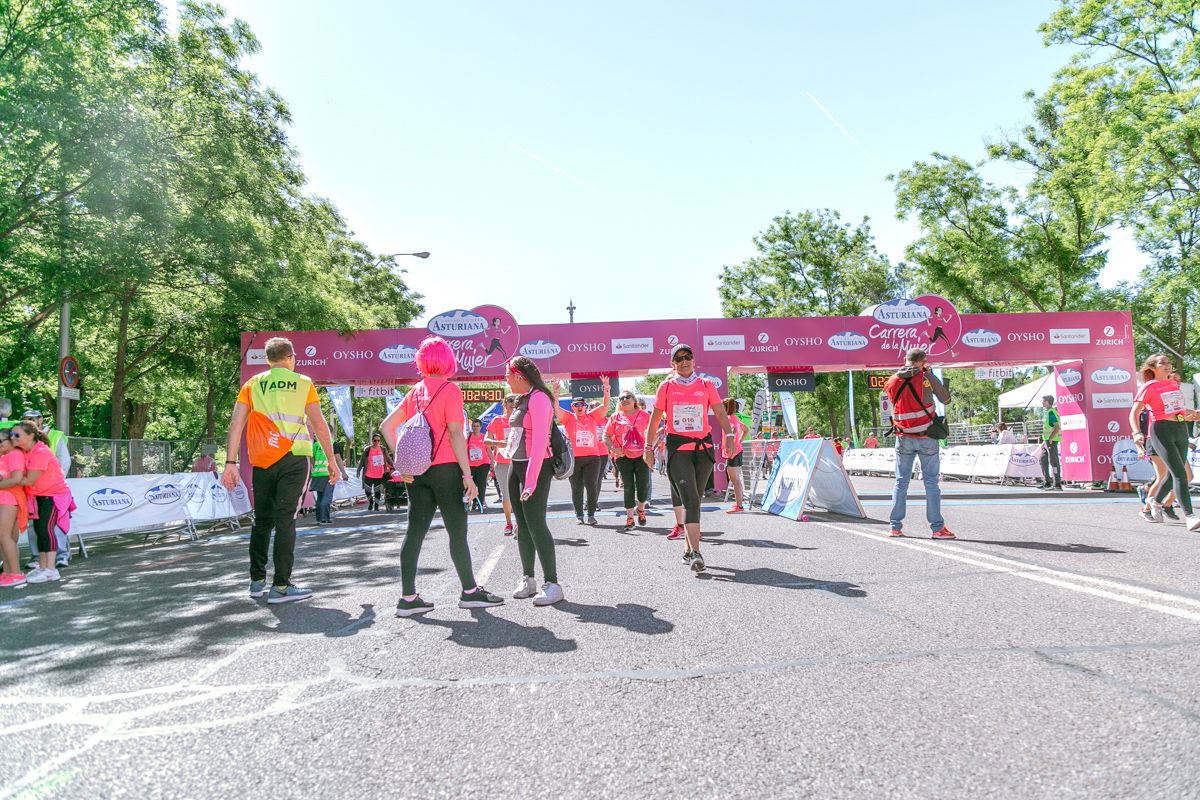 Carrera de la Mujer de Madrid - META, ARCO DERECHO (de 2:23:35 a 2:25:36)