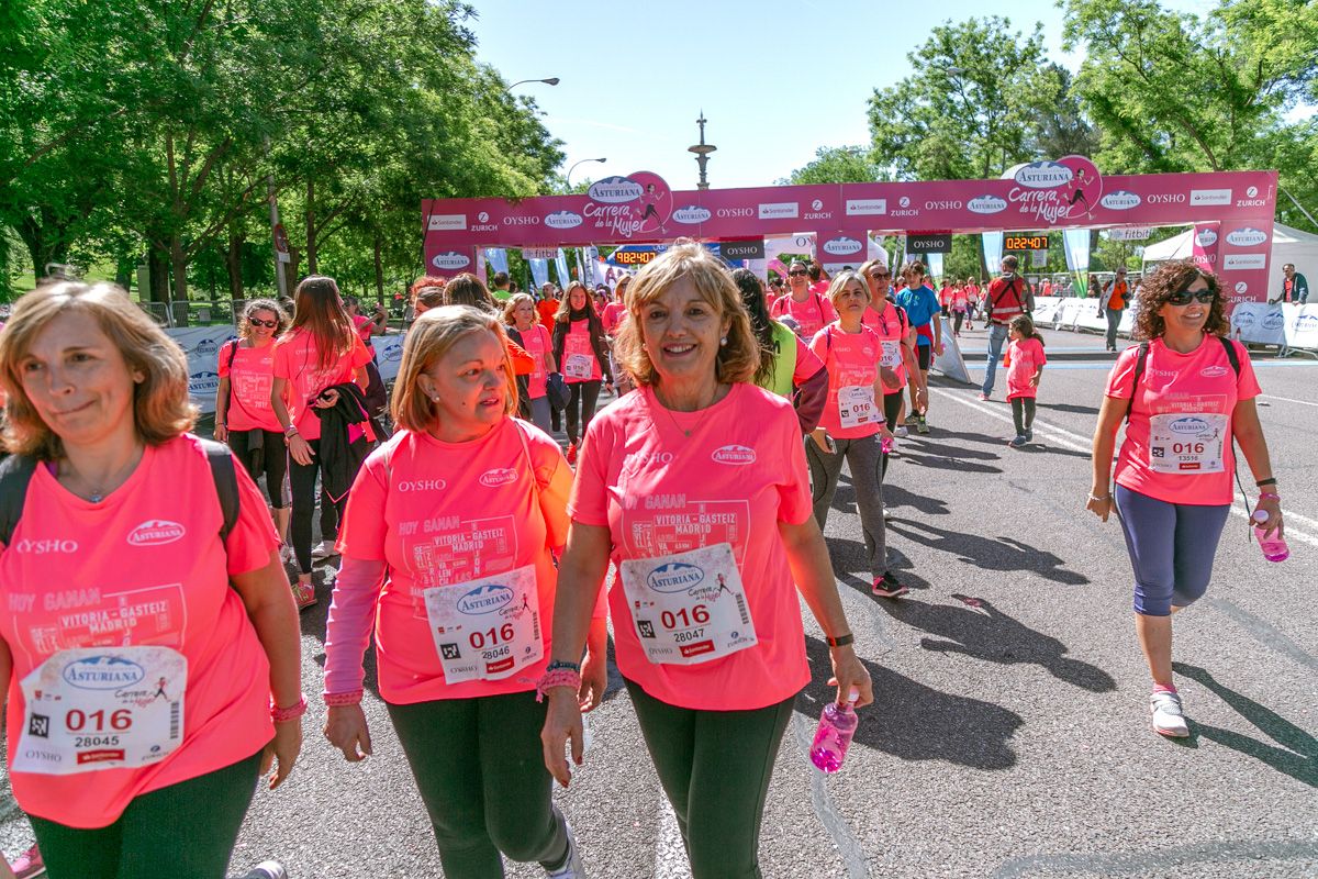 Carrera de la Mujer de Madrid - META, ARCO DERECHO (de 2:23:35 a 2:25:36)