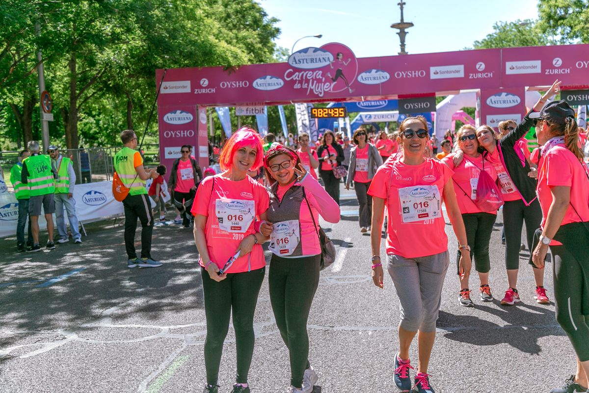 Carrera de la Mujer de Madrid - META, ARCO DERECHO (de 2:23:35 a 2:25:36)