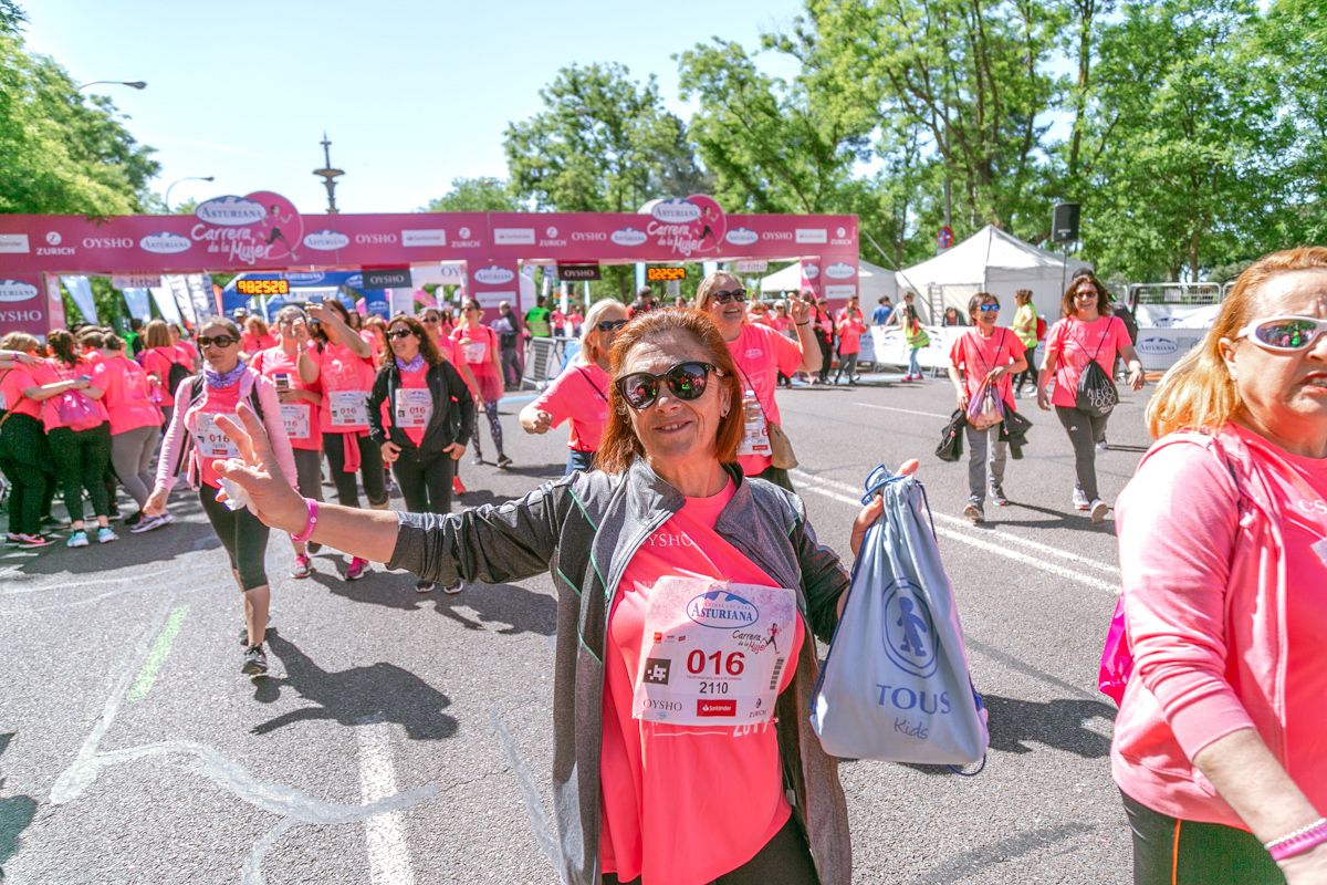 Carrera de la Mujer de Madrid - META, ARCO DERECHO (de 2:23:35 a 2:25:36)