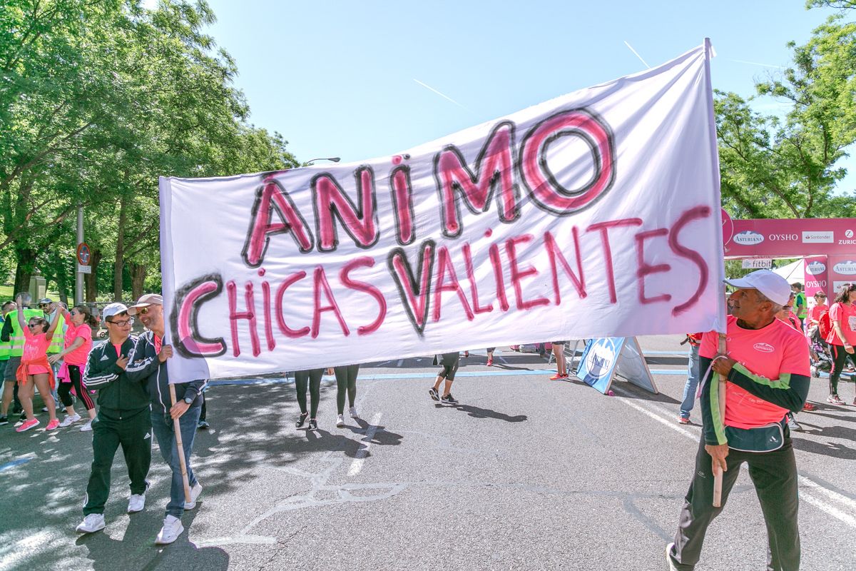 Carrera de la Mujer de Madrid - META, ARCO DERECHO (de 2:23:35 a 2:25:36)