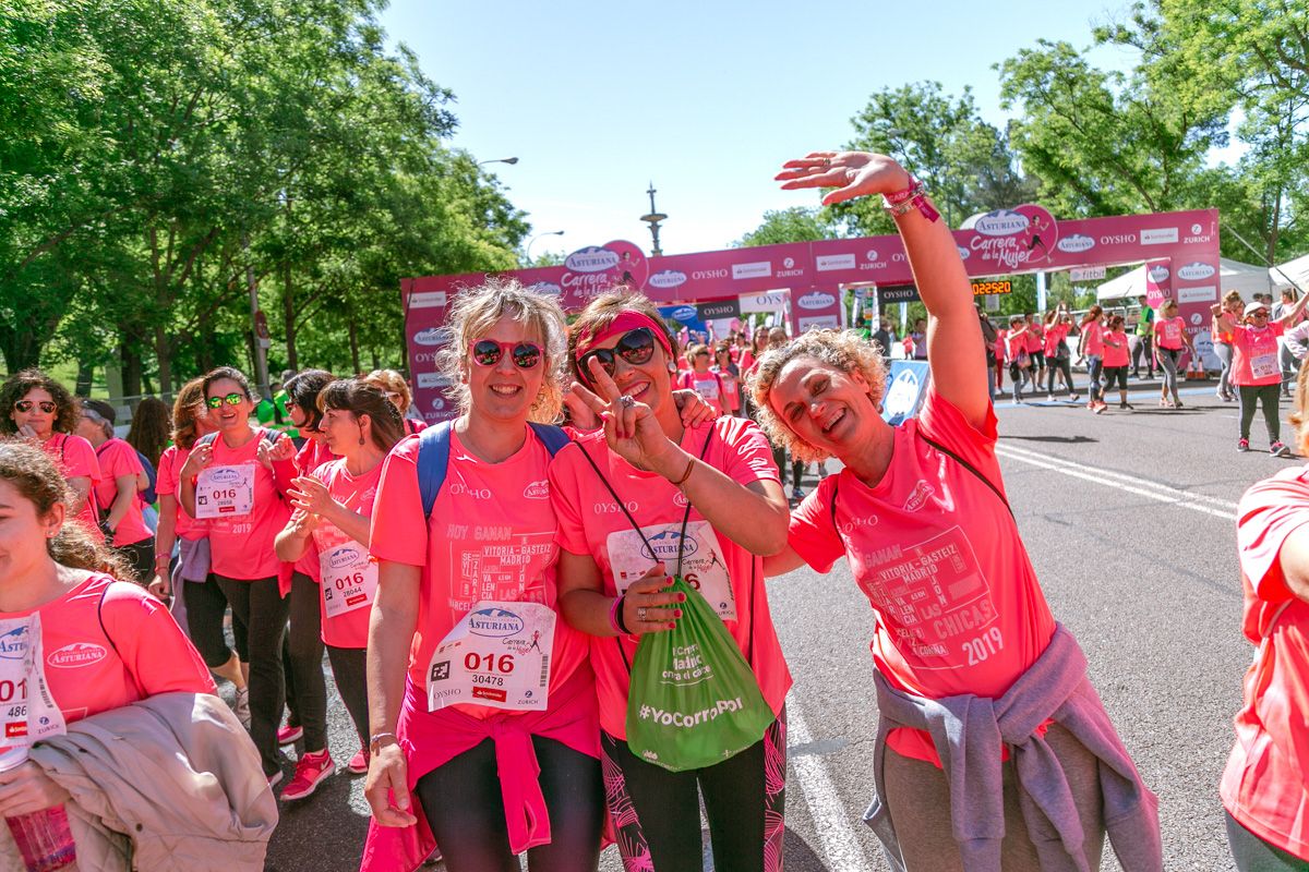 Carrera de la Mujer de Madrid - META, ARCO DERECHO (de 2:23:35 a 2:25:36)