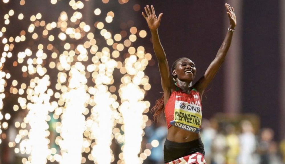Ruth Chepngetich triunfando en el Campeonato del Mundo de Doha | IAAF Ruth Chepngetich triunfando en el Campeonato del Mundo de Doha | IAAF