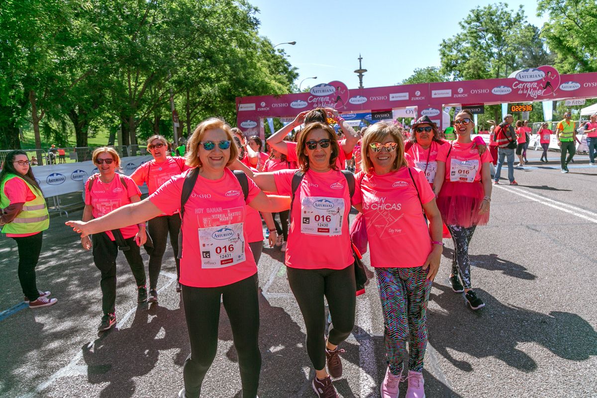 Carrera de la Mujer de Madrid - META, ARCO DERECHO (de 2:23:35 a 2:25:36)