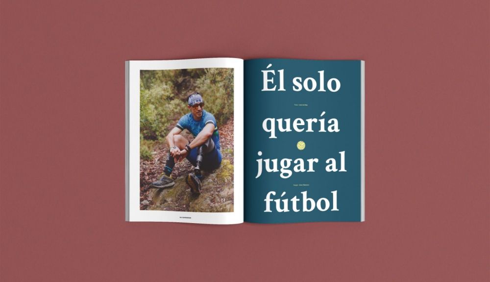 Él solo quería jugar al fútbol.
