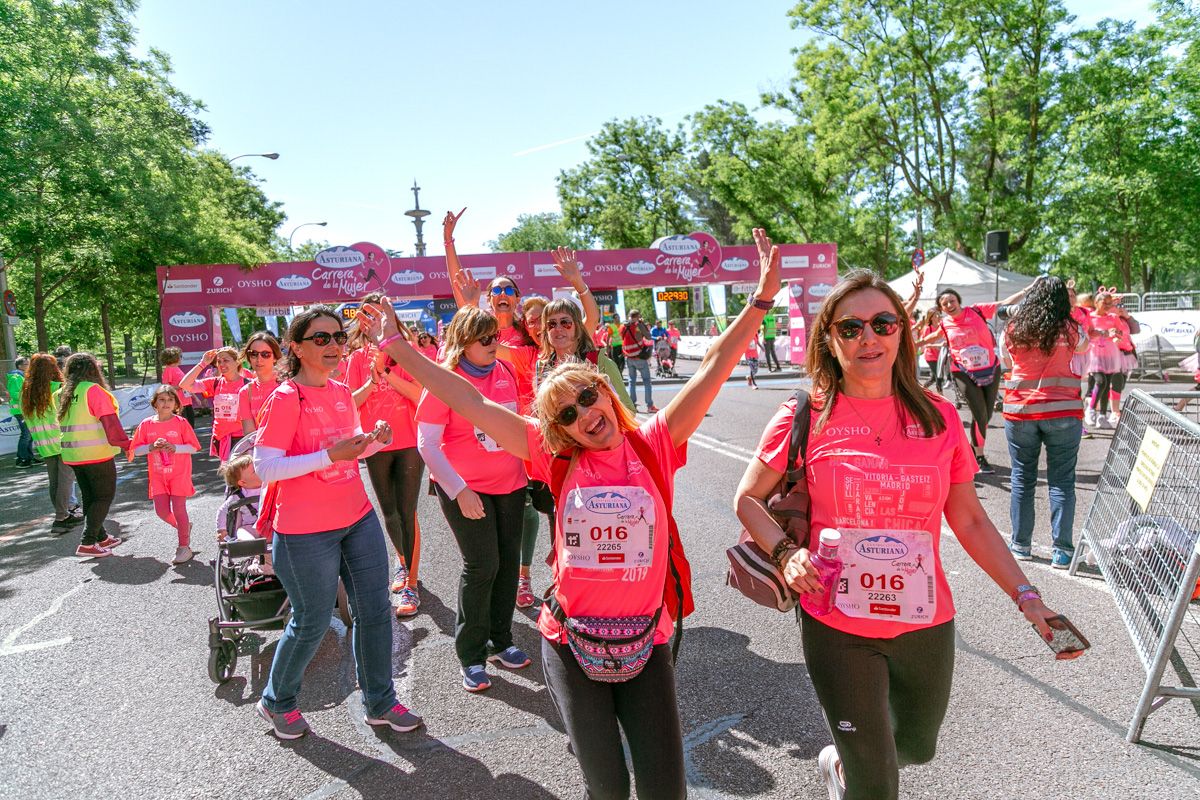 Carrera de la Mujer de Madrid - META, ARCO DERECHO (de 2:27:50 a 2:30:17)