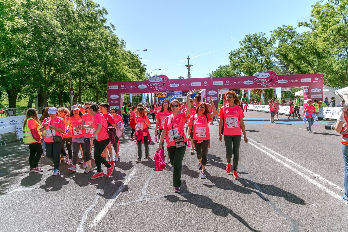 Carrera de la Mujer de Madrid - META, ARCO DERECHO (de 2:30:20 a 2:32:00)