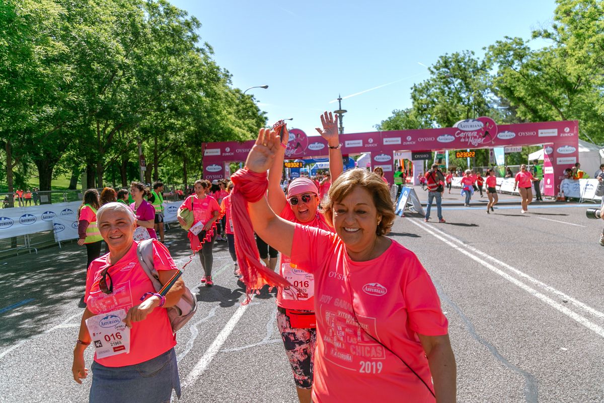 Carrera de la Mujer de Madrid - META, ARCO DERECHO (de 2:30:20 a 2:32:00)