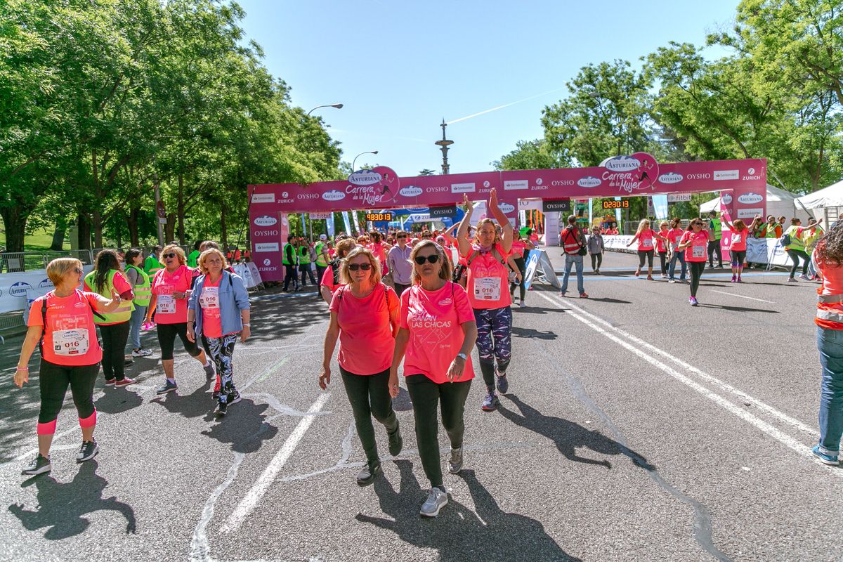 Carrera de la Mujer de Madrid - META, ARCO DERECHO (de 2:27:50 a 2:30:17)