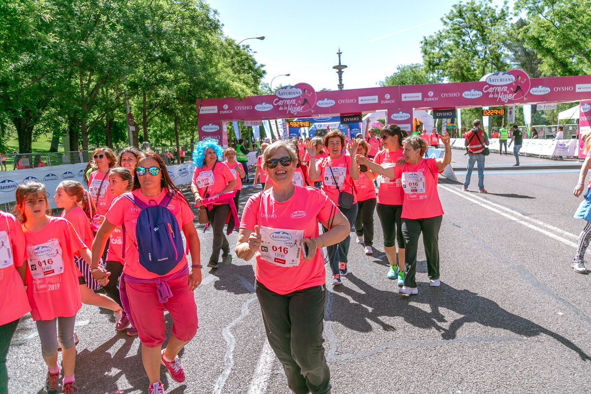 Carrera de la Mujer de Madrid - META, ARCO DERECHO (de 2:27:50 a 2:30:17)