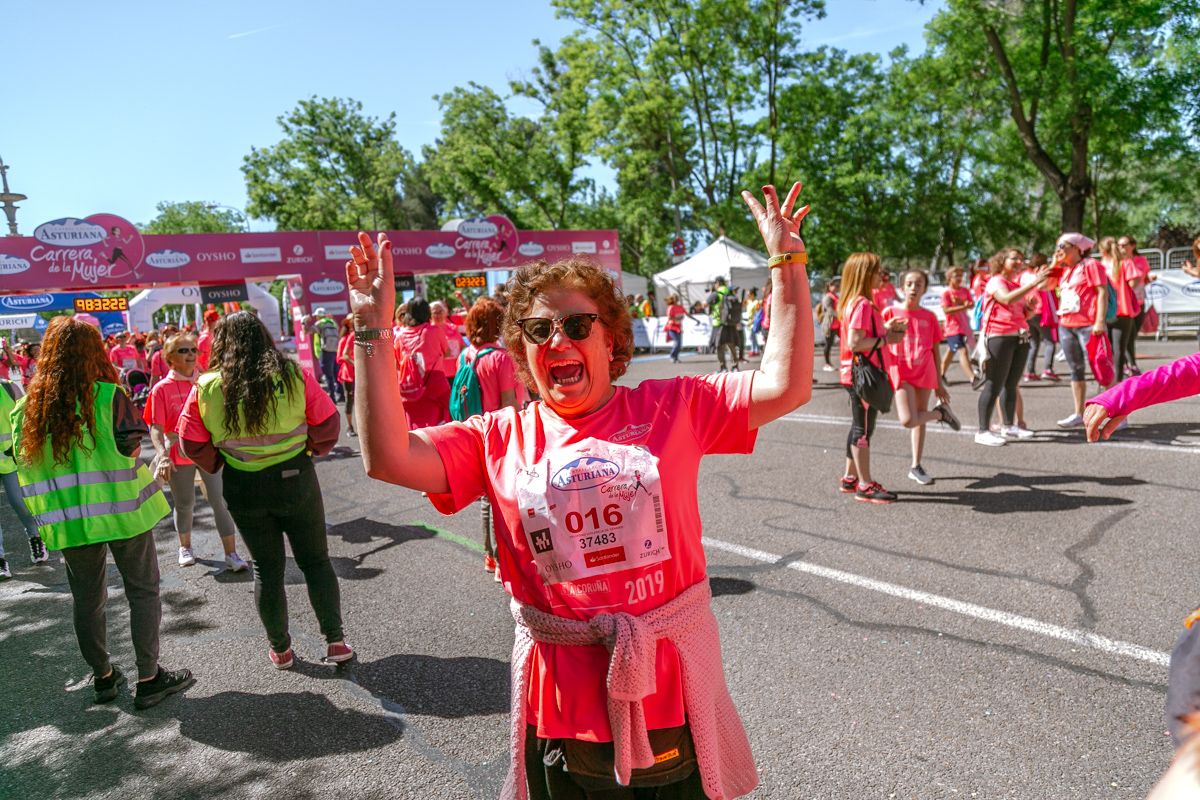Carrera de la Mujer de Madrid - META, ARCO DERECHO (de 2:30:20 a 2:32:00)