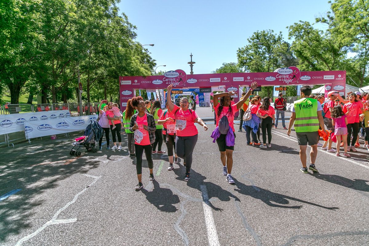 Carrera de la Mujer de Madrid - META, ARCO DERECHO (de 2:32:01 a FINAL)