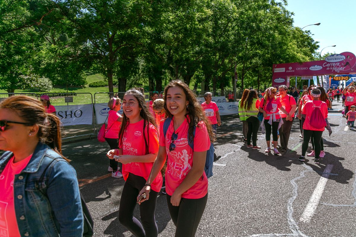 Carrera de la Mujer de Madrid - META, ARCO DERECHO (de 2:32:01 a FINAL)