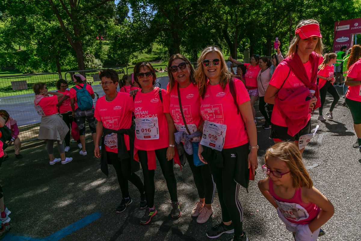 Carrera de la Mujer de Madrid - META, ARCO DERECHO (de 2:30:20 a 2:32:00)