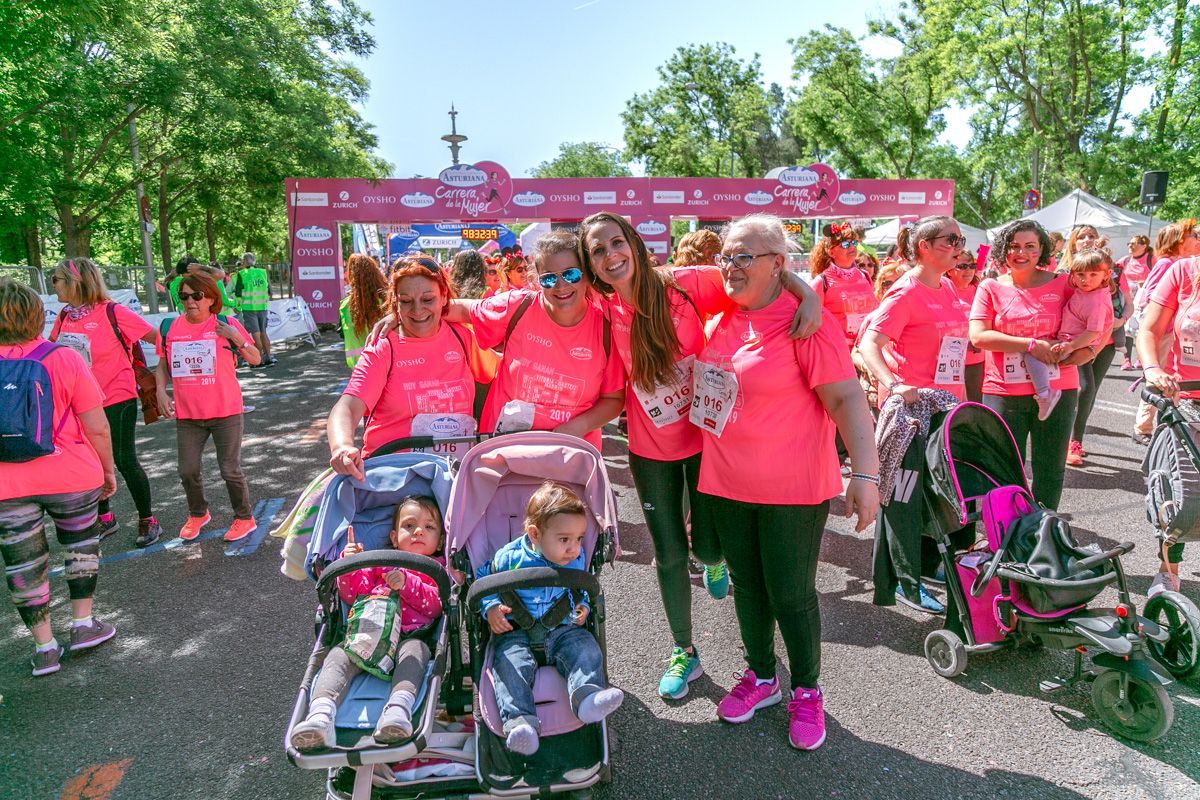 Carrera de la Mujer de Madrid - META, ARCO DERECHO (de 2:30:20 a 2:32:00)