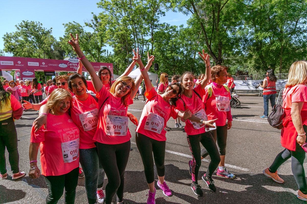 Carrera de la Mujer de Madrid - META, ARCO DERECHO (de 2:30:20 a 2:32:00)