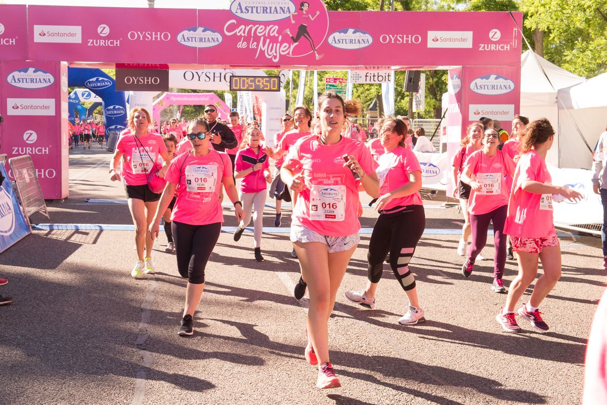 Carrera de la Mujer de Madrid - META, ARCO IZQUIERDO (de 58:46 a 1:01:31)	