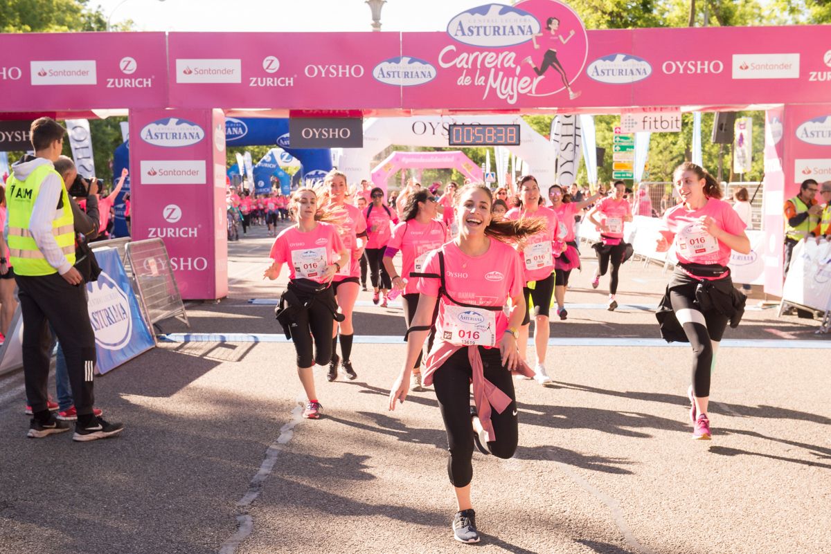 Carrera de la Mujer de Madrid - META, ARCO IZQUIERDO (de 1:18:03 a 1:20:19)